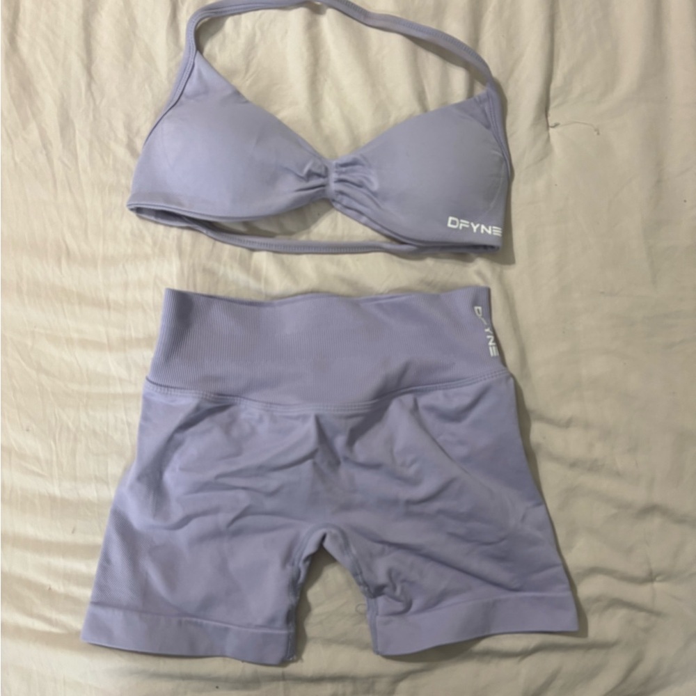 DFYNE Light Purple Sports Bra and Shorts Set
